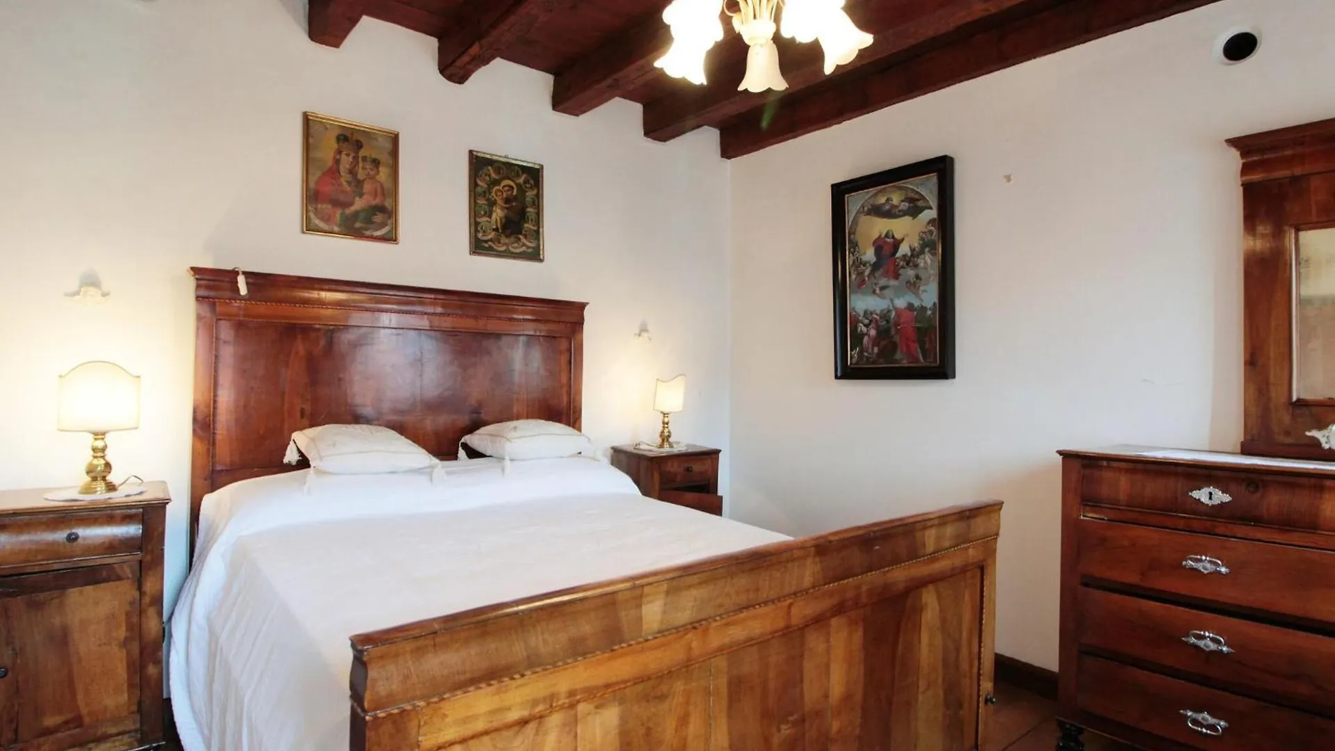 Beautiful Holiday Home With Garden Chies d'Alpago Italy